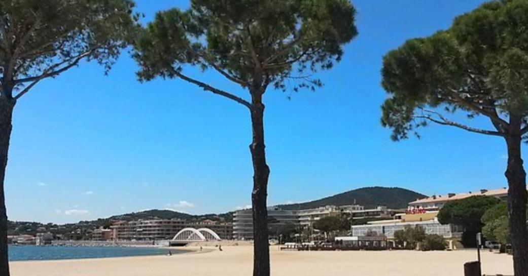 Haut De Villa A 700 Metres De La Plage, Totalement Independant Et Accessible Par Un Escalier Exterieur Sainte-Maxime Exterior foto
